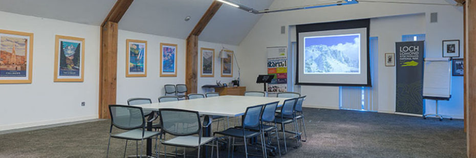 room-with-seating-and-screen