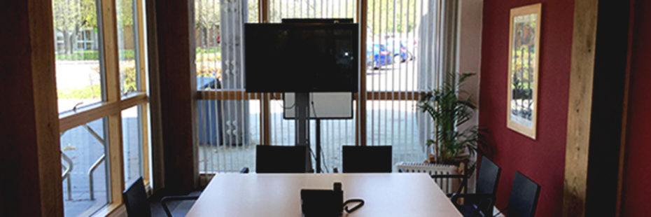 room-with-television-screen