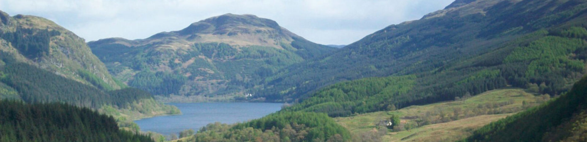 callander-pass-landscape-of-forested-hills-surrounding-loch-lubnaig-in-the-middle