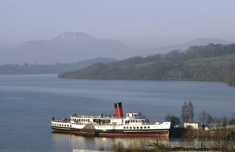 steamer-on-loch-mountain-in-background