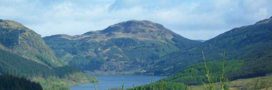 panoramic-loch-forest-mountains