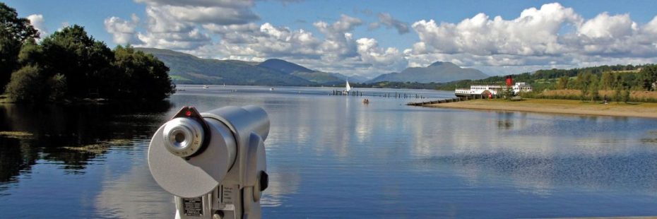 panoramic-from-bay-of-loch-mountains-on-a-sunny-day