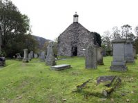 balquhidder-ruins-of-seventeenth-century-kirk-where-rob-roy-is-buried-graves-in-front-of-church
