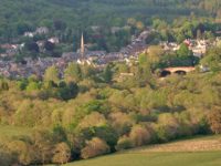 callander-town-seen-from-samsons-stone-lush-vegetation-surrounding-it