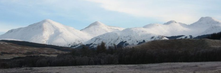 crianlarich-hill-under-snow-showing-beautifully-above-frosty-plains