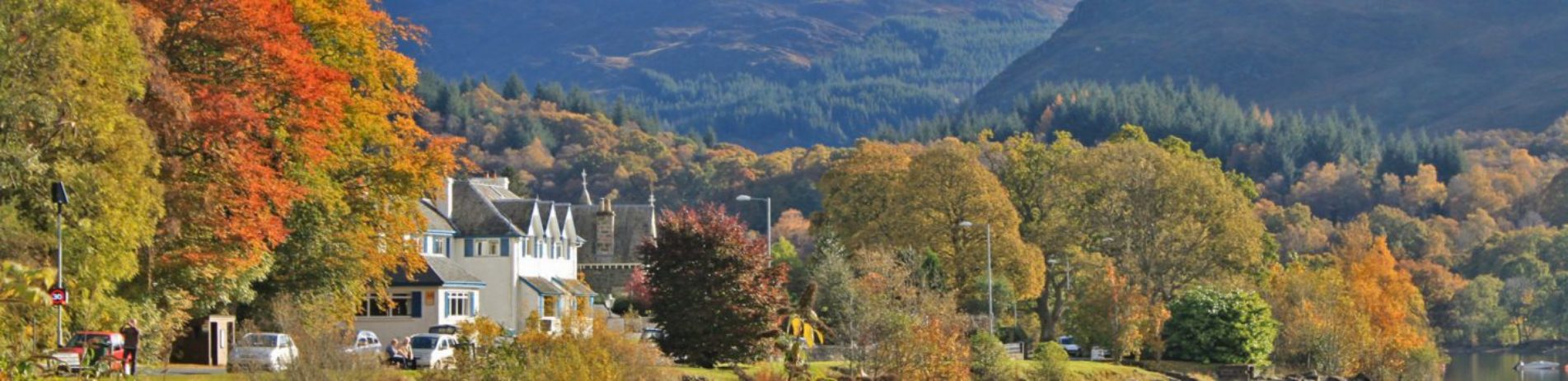 saint-fillans-village-main-street-stunning-autumn-colours