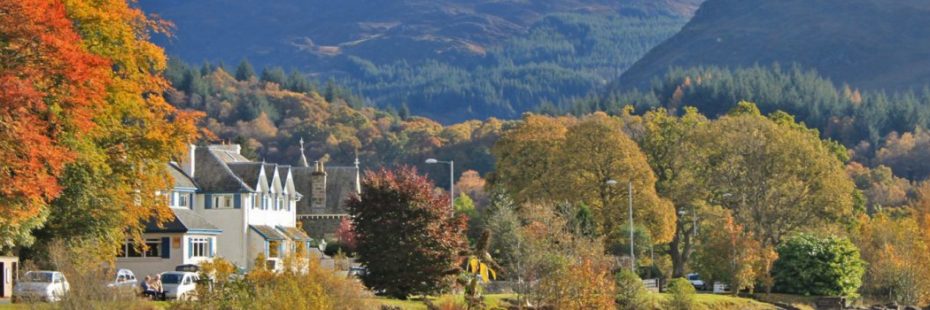 saint-fillans-village-main-street-stunning-autumn-colours