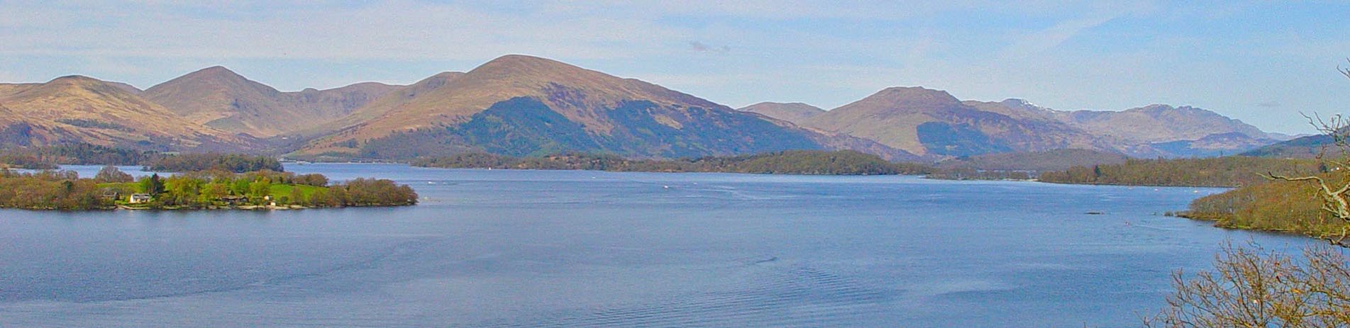 view-from-craigie-fort-in-balmaha-over-loch-lomond-its-islands-and-luss-hills